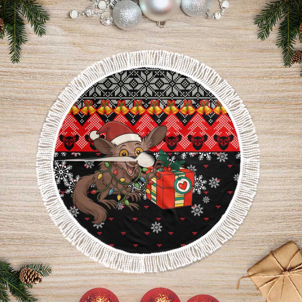 Madagascar Christmas Tree Skirt with Aye Aye Lemur Santa Hat Holiday Lights and Gift Box Pattern - Wonder Print Shop
