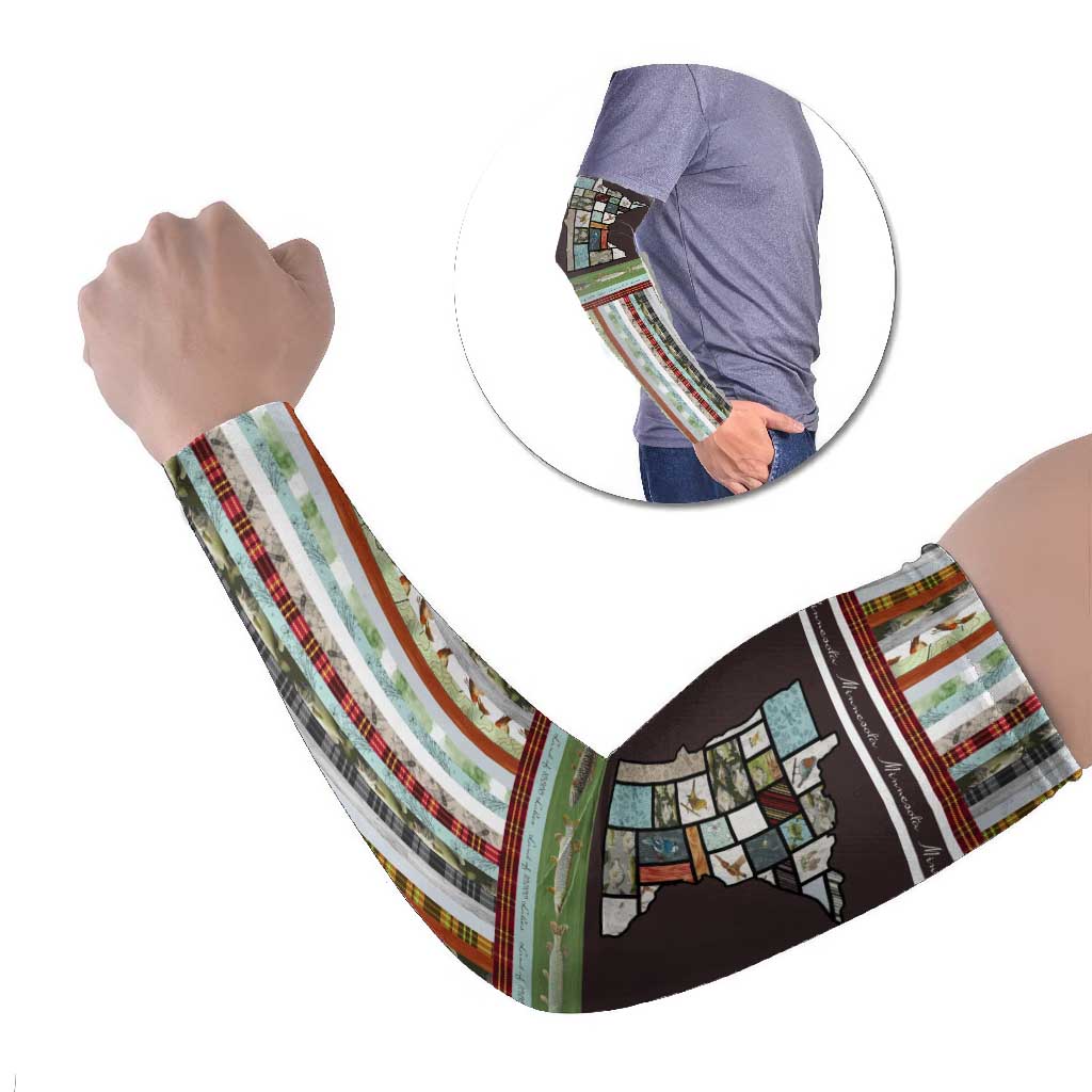 In The Deep Heart Of Minnesota Christmas Design Arm Sleeves Xmas Holiday Patterns - Wonder Print Shop