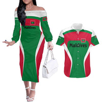 Maldives National Flag and Emblem Couples Matching Off The Shoulder Long Sleeve Dress and Hawaiian Shirt with Green Red White Colorblock Design