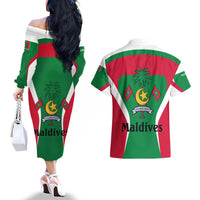 Maldives National Flag and Emblem Couples Matching Off The Shoulder Long Sleeve Dress and Hawaiian Shirt with Green Red White Colorblock Design