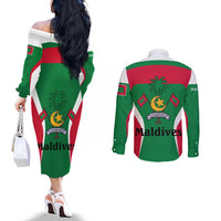 Maldives National Flag and Emblem Couples Matching Off The Shoulder Long Sleeve Dress and Long Sleeve Button Shirt with Green Red White Colorblock Design