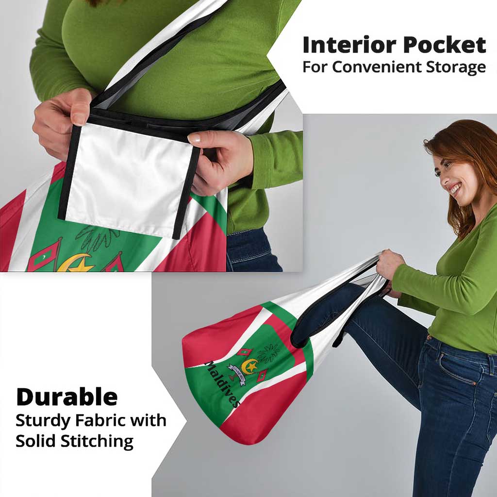 Maldives National Flag and Emblem Grocery Bag with Green Red White Colorblock Design