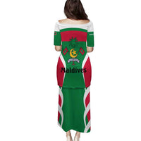 Maldives National Flag and Emblem Puletasi with Green Red White Colorblock Design