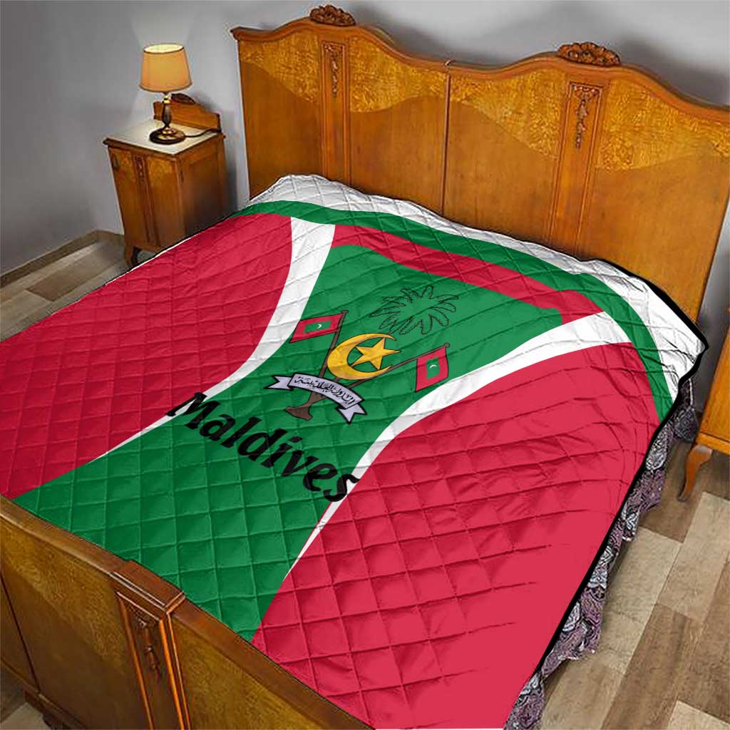 Maldives National Flag and Emblem Quilt with Green Red White Colorblock Design