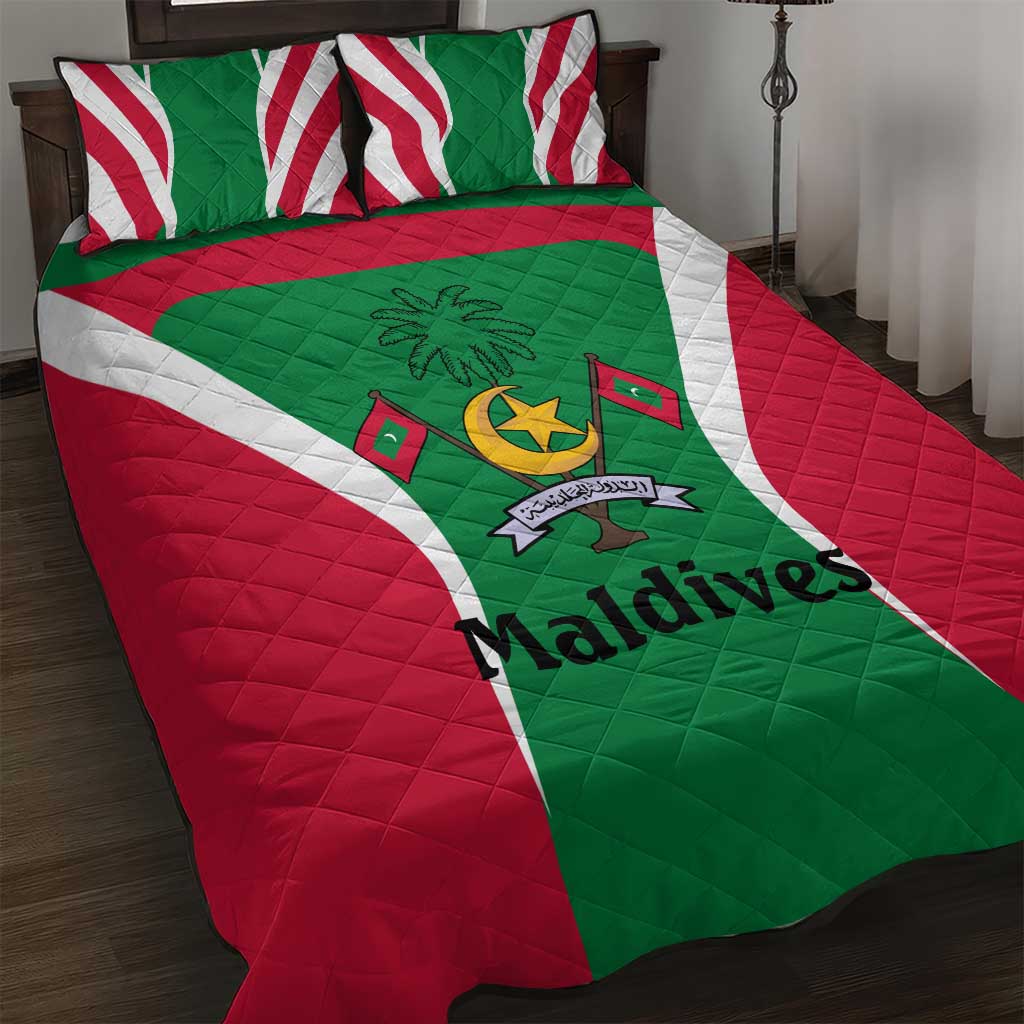 Maldives National Flag and Emblem Quilt Bed Set with Green Red White Colorblock Design