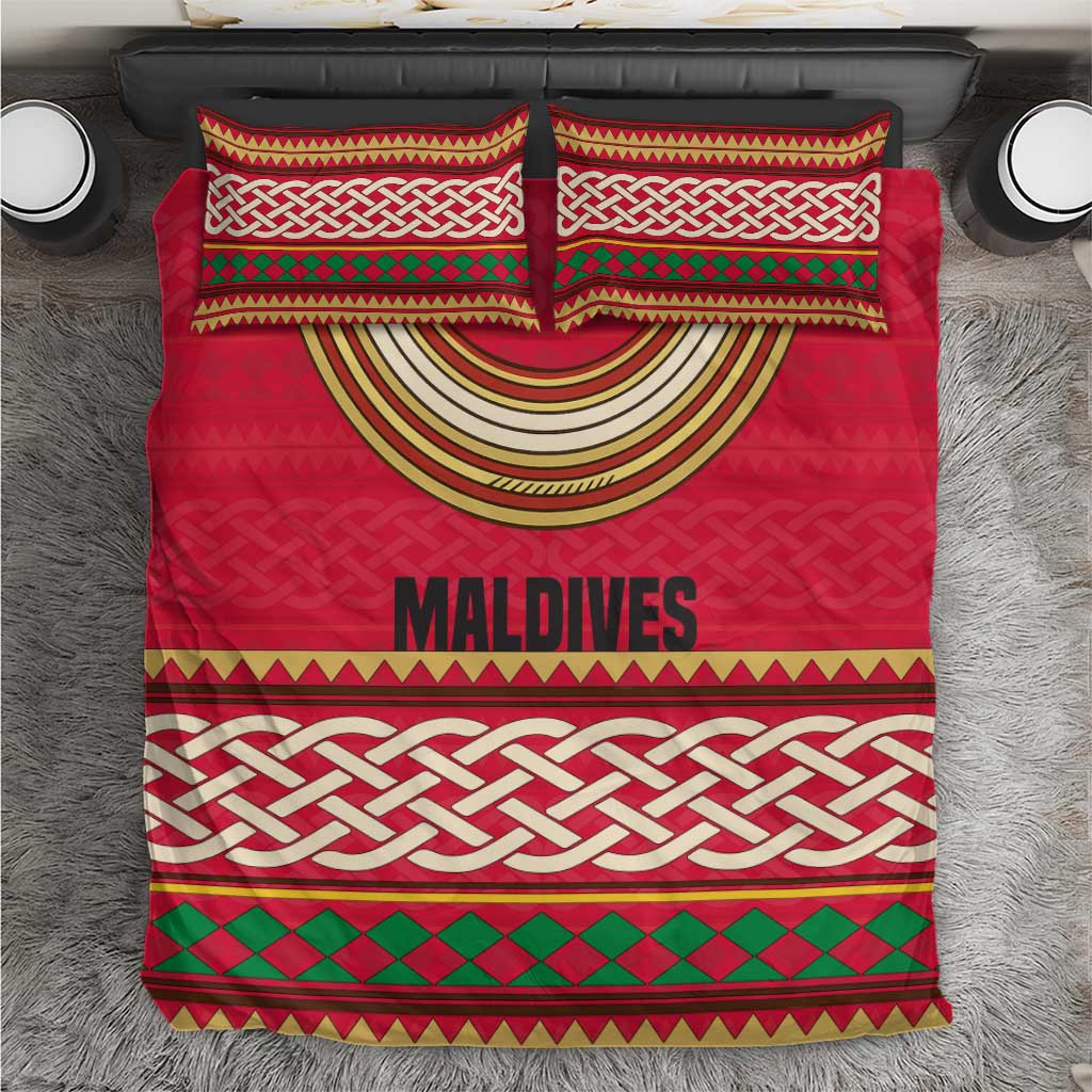 Maldives Tribal Heritage Red Bedding Set with Cultural Geometric Pattern and Island Flag Print