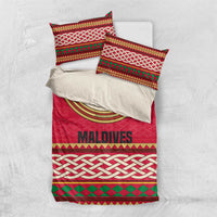 Maldives Tribal Heritage Red Bedding Set with Cultural Geometric Pattern and Island Flag Print