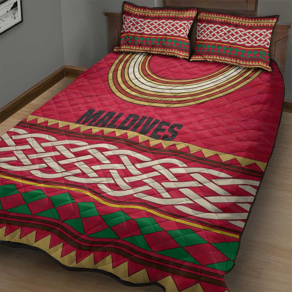 Maldives Tribal Heritage Red Quilt Bed Set with Cultural Geometric Pattern and Island Flag Print