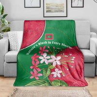 Maldives Floral Bloom Blanket with Tropical Island Blossoms and National Flag Design