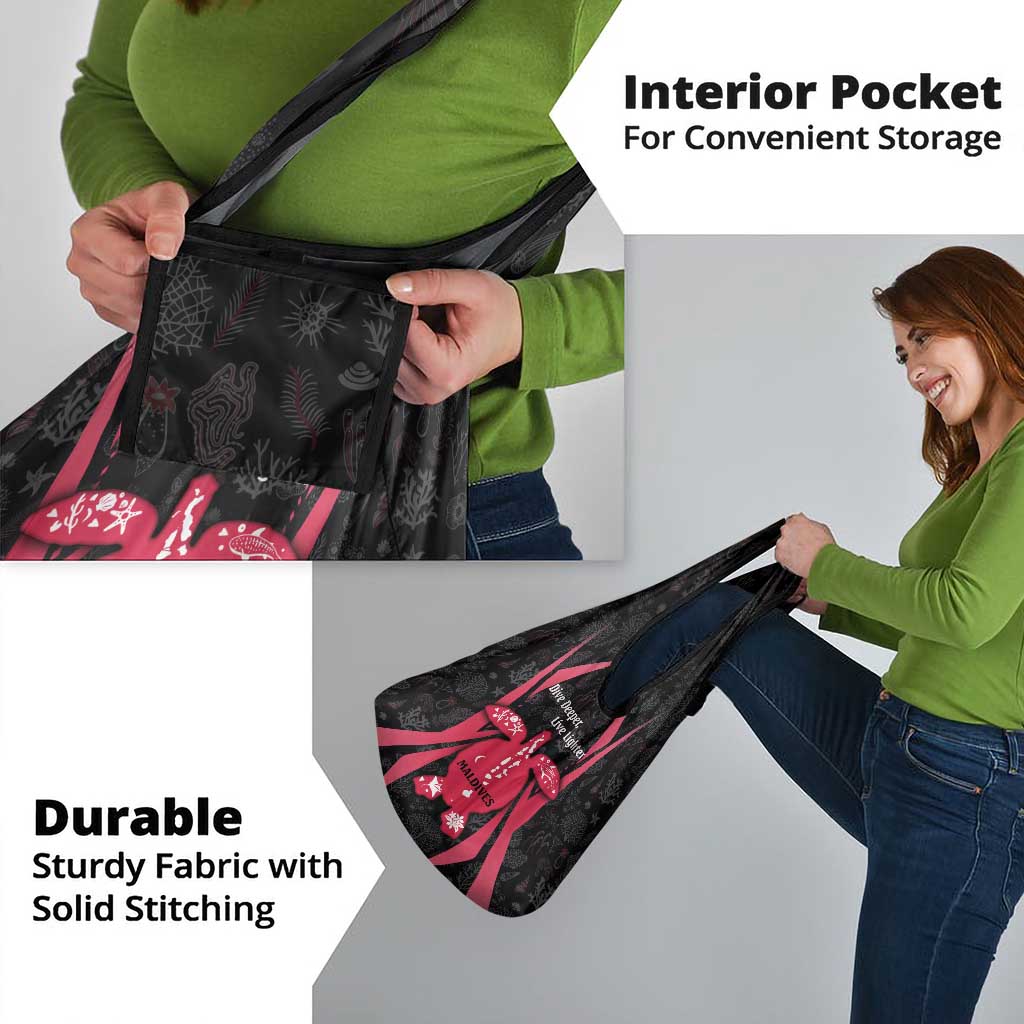 Maldives Dive Turtle Grocery Bag with Coral Reef Pattern and Island Spirit Slogan