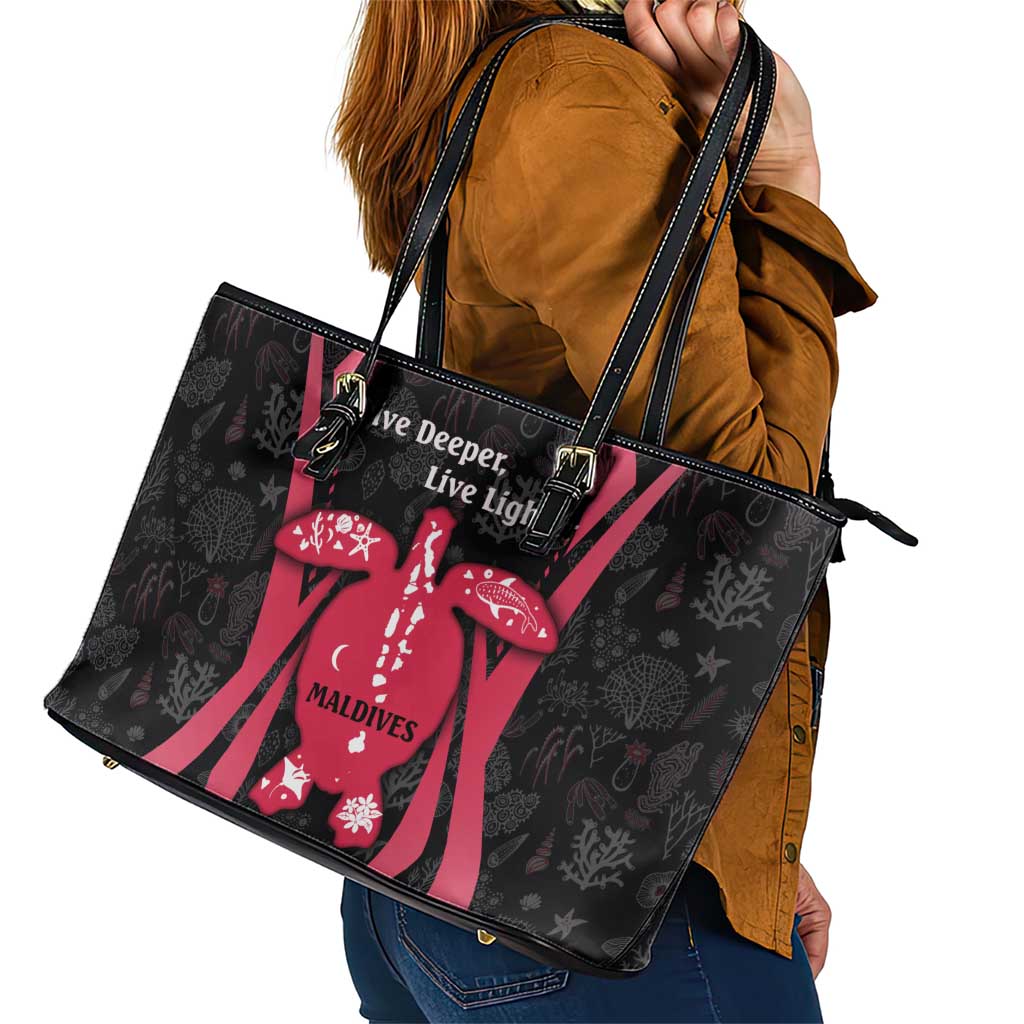 Maldives Dive Turtle Leather Tote Bag with Coral Reef Pattern and Island Spirit Slogan