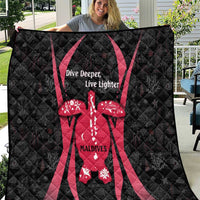 Maldives Dive Turtle Quilt with Coral Reef Pattern and Island Spirit Slogan
