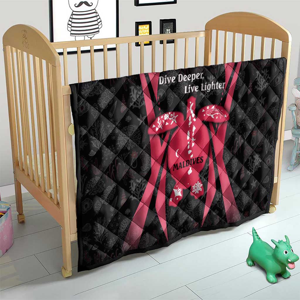 Maldives Dive Turtle Quilt with Coral Reef Pattern and Island Spirit Slogan