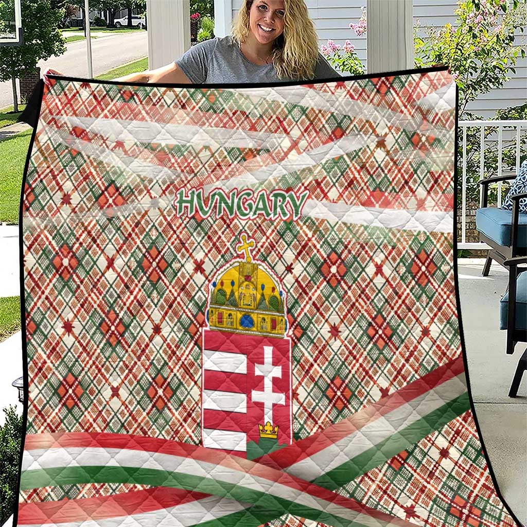 Hungary Christmas Quilt with Red Green Plaid Pattern Crown and Double Cross Motif - Wonder Print Shop
