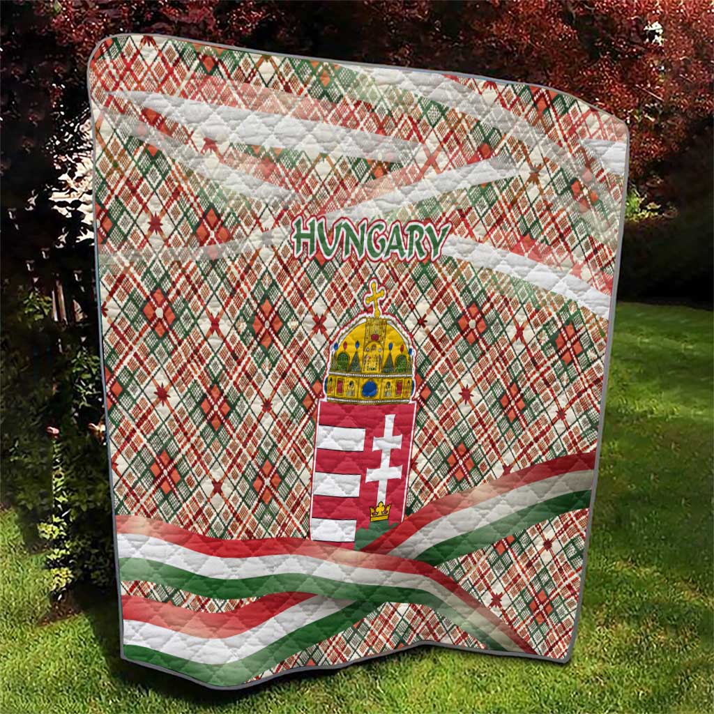 Hungary Christmas Quilt with Red Green Plaid Pattern Crown and Double Cross Motif - Wonder Print Shop