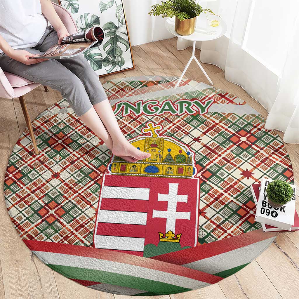 Hungary Christmas Round Carpet with Red Green Plaid Pattern Crown and Double Cross Motif - Wonder Print Shop