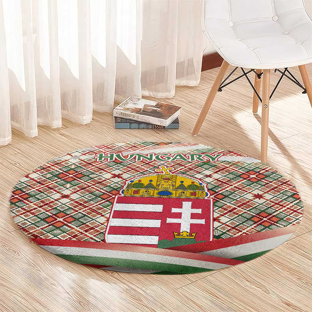 Hungary Christmas Round Carpet with Red Green Plaid Pattern Crown and Double Cross Motif - Wonder Print Shop