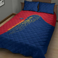 Turks and Caicos Islands Quilt Bed Set with Yellow Hawk Outline and Red Blue Crest Design - Wonder Print Shop