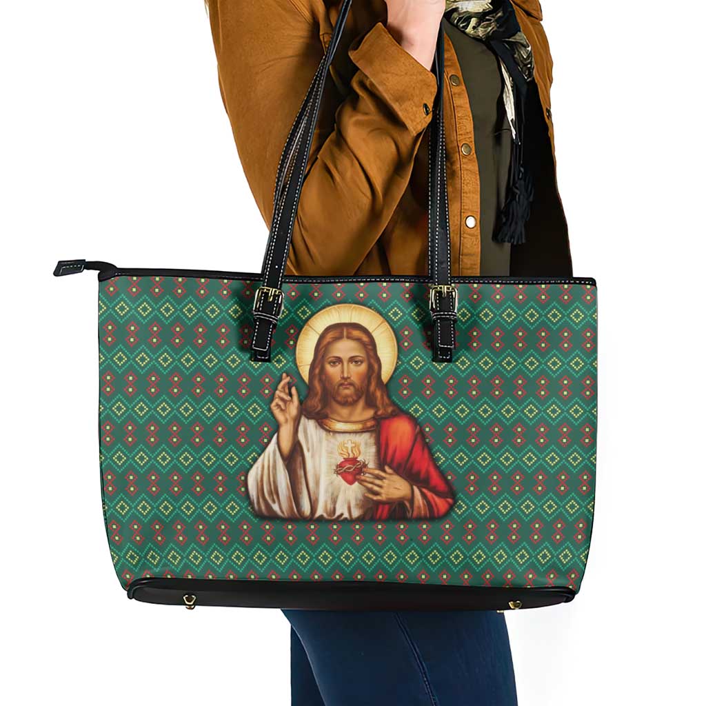 Sacred Heart Jesus Christmas Leather Tote Bag with Festive Green Knit Pattern - Wonder Print Shop