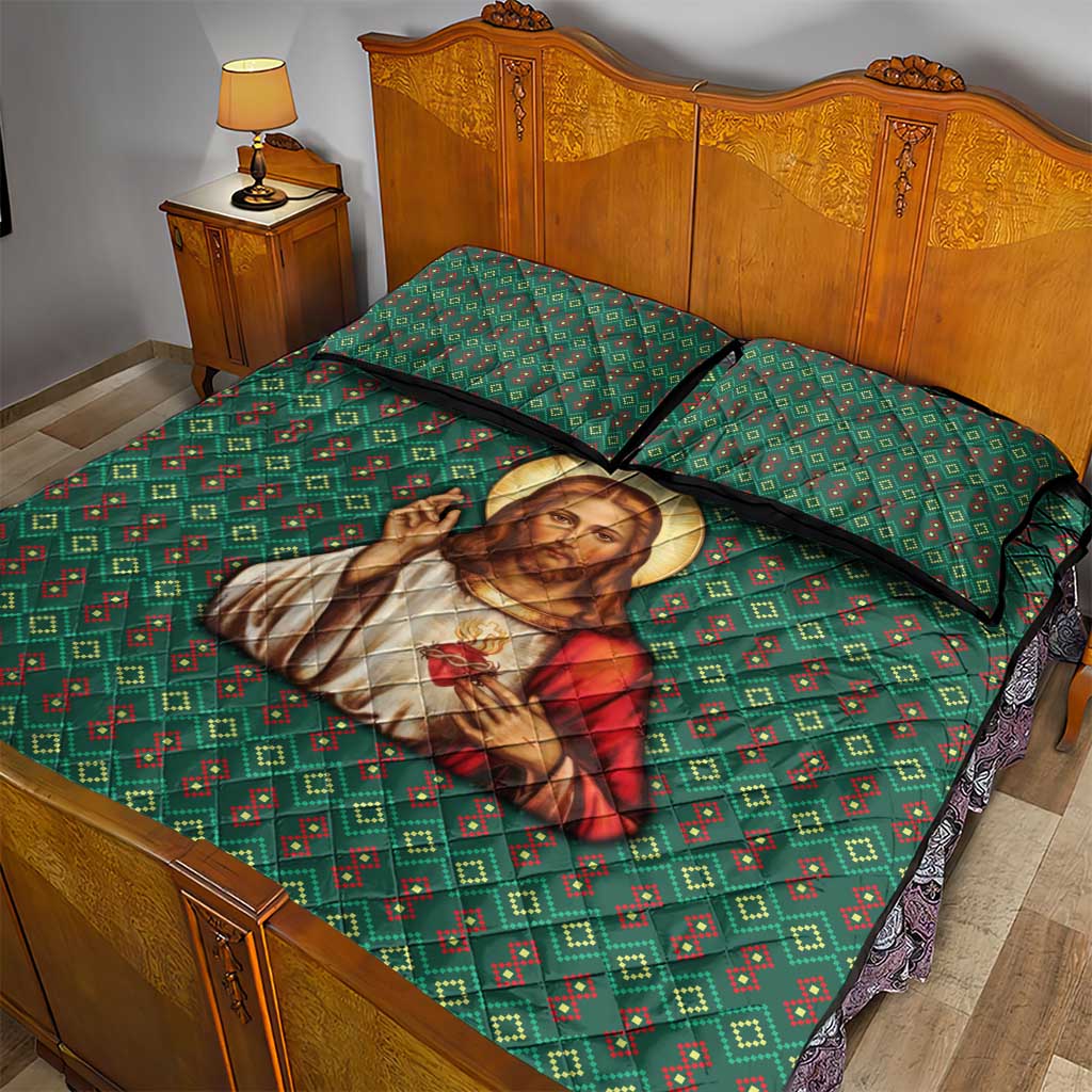 Sacred Heart Jesus Christmas Quilt Bed Set with Festive Green Knit Pattern - Wonder Print Shop