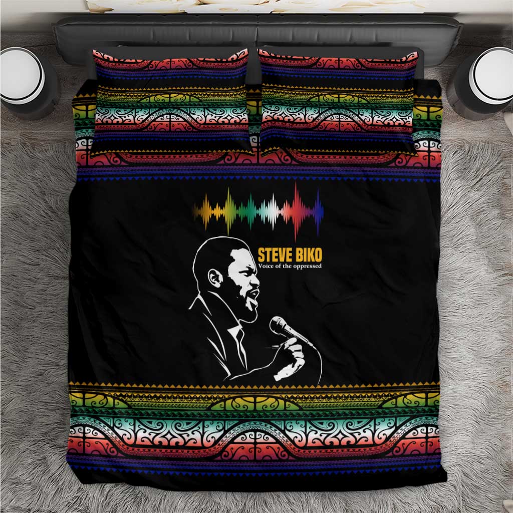 Steve Biko Bedding Set with Microphone Portrait, Black Consciousness Quote and Vibrant Ethnic Wave - Wonder Print Shop