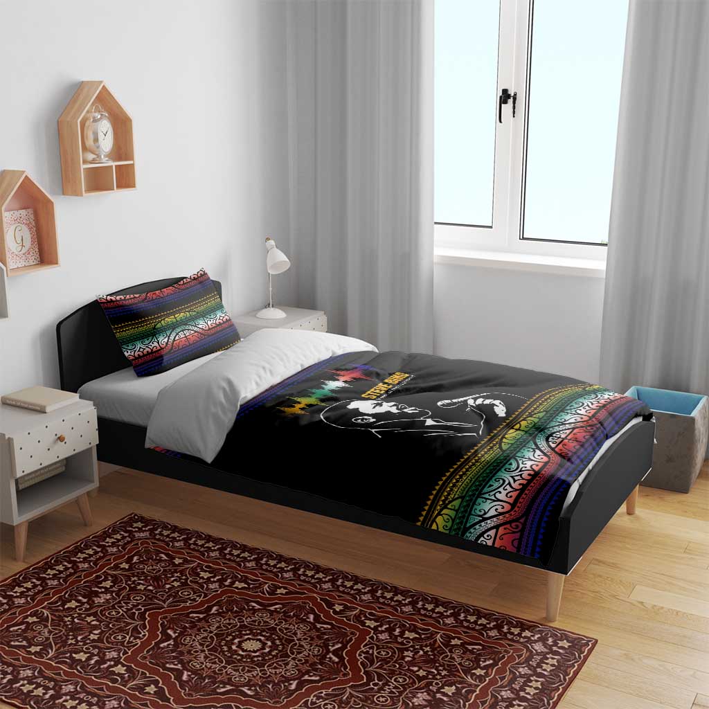 Steve Biko Bedding Set with Microphone Portrait, Black Consciousness Quote and Vibrant Ethnic Wave - Wonder Print Shop
