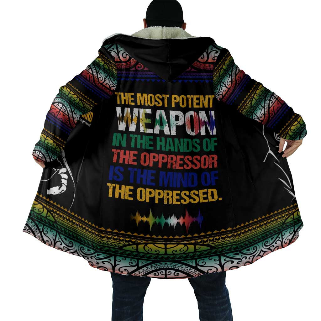 Steve Biko Cloak with Microphone Portrait, Black Consciousness Quote and Vibrant Ethnic Wave - Wonder Print Shop