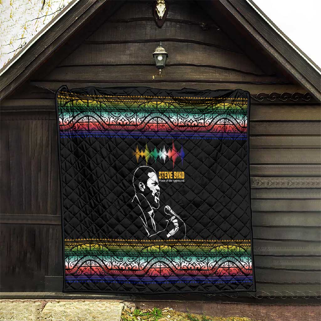 Steve Biko Quilt with Microphone Portrait, Black Consciousness Quote and Vibrant Ethnic Wave - Wonder Print Shop
