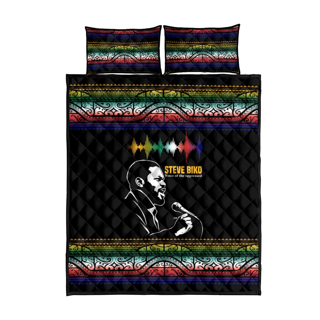 Steve Biko Quilt Bed Set with Microphone Portrait, Black Consciousness Quote and Vibrant Ethnic Wave - Wonder Print Shop