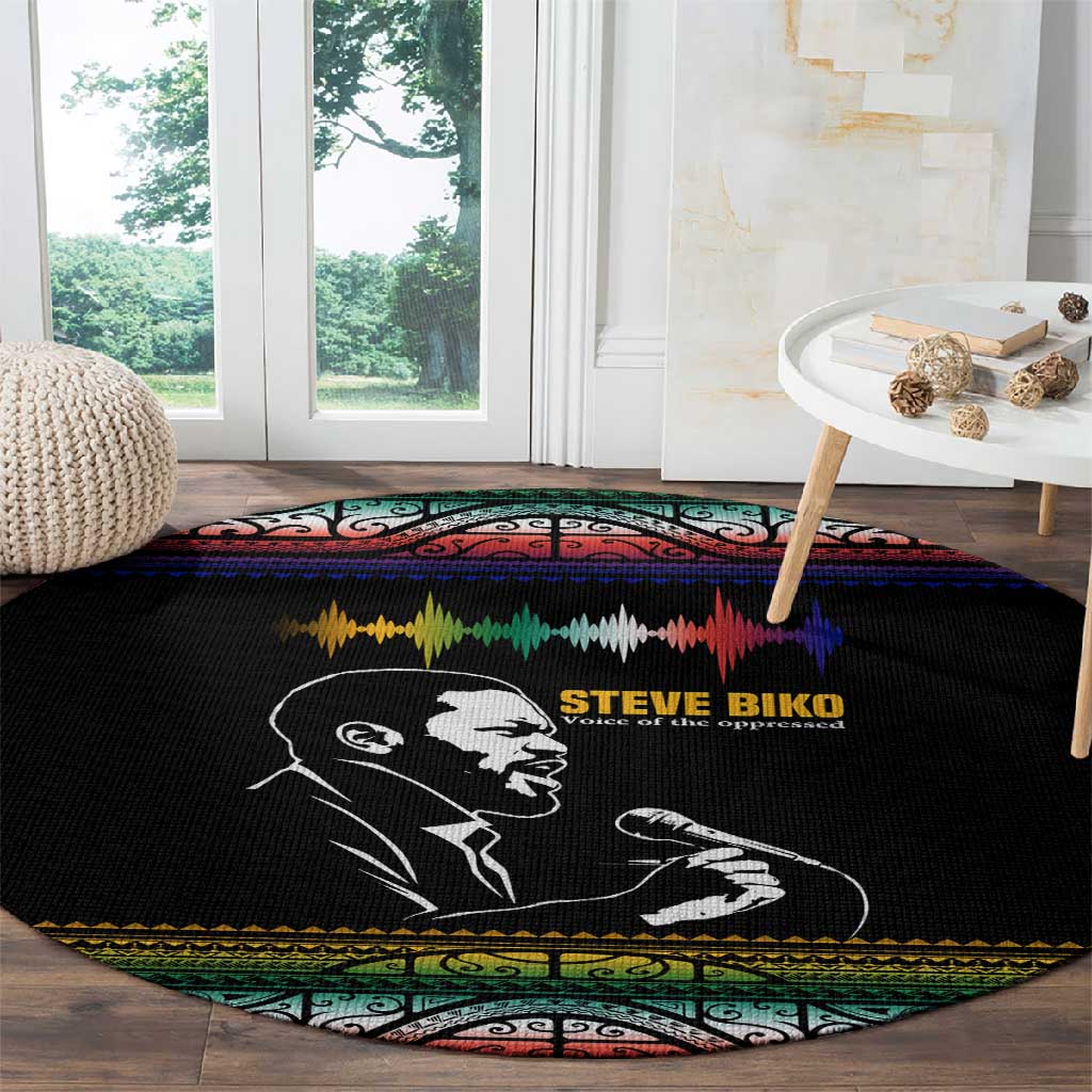 Steve Biko Round Carpet with Microphone Portrait, Black Consciousness Quote and Vibrant Ethnic Wave - Wonder Print Shop