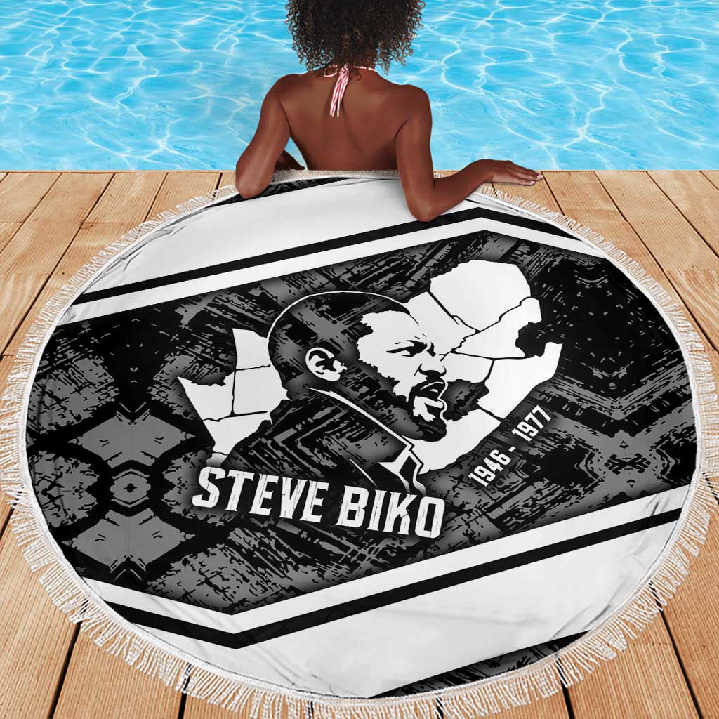 Steve Biko Beach Blanket with Monochrome Portrait, Ideas Do Not Die Quote - Wonder Print Shop
