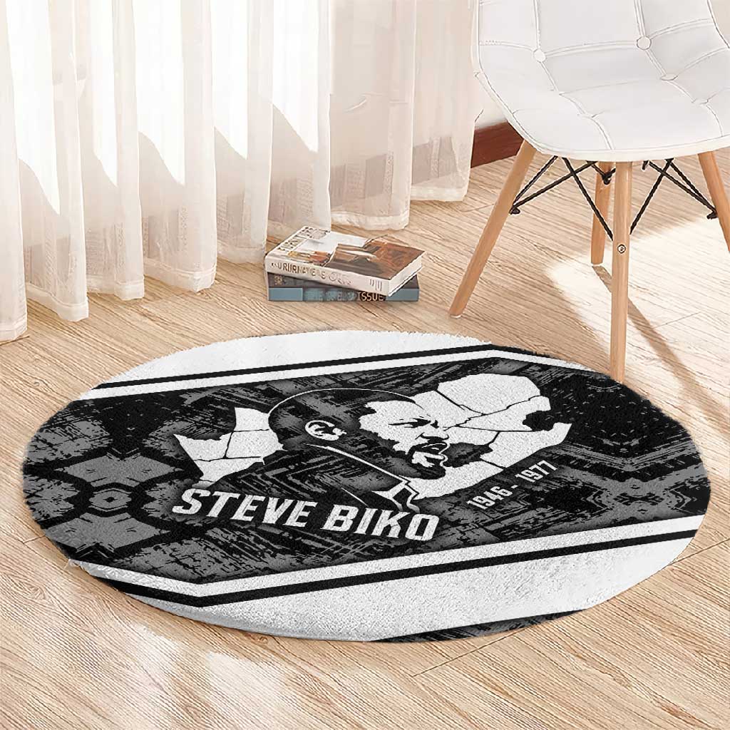 Steve Biko Round Carpet with Monochrome Portrait, Ideas Do Not Die Quote - Wonder Print Shop