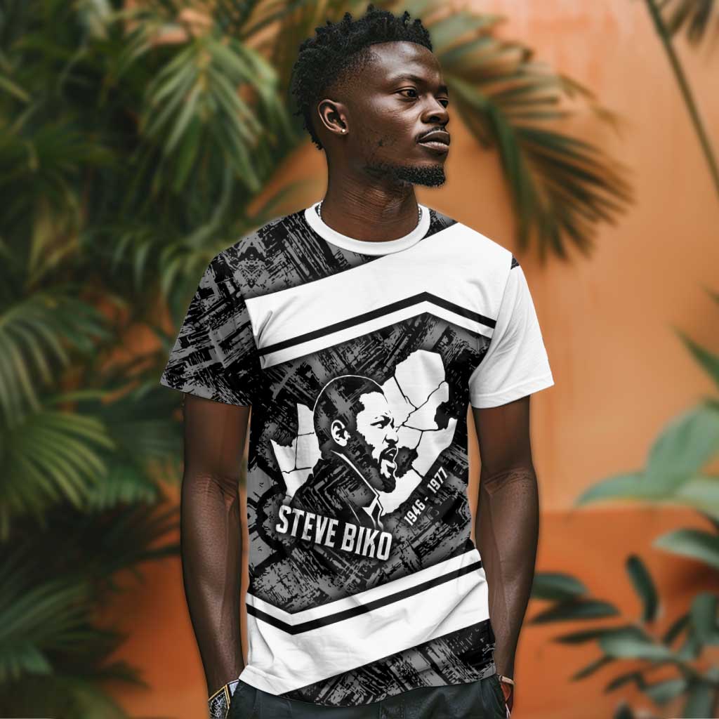 Steve Biko T shirt with Monochrome Portrait, Ideas Do Not Die Quote - Wonder Print Shop