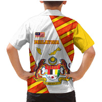 Malaysia National Crest Family Matching Mermaid Dress and Hawaiian Shirt with Red Tiger and Traditional Batik Yellow White