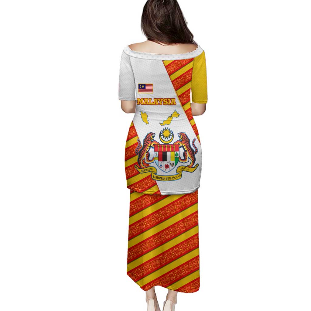 Malaysia National Crest Family Matching Puletasi and Hawaiian Shirt with Red Tiger and Traditional Batik Yellow White