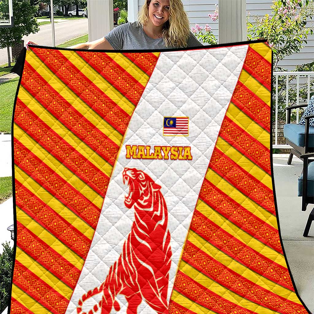 Malaysia National Crest Quilt with Red Tiger and Traditional Batik Yellow White