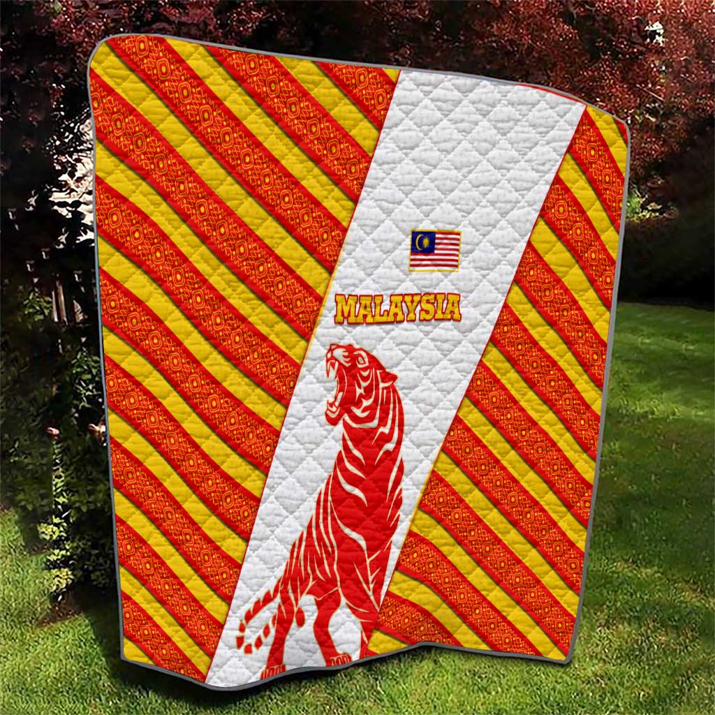 Malaysia National Crest Quilt with Red Tiger and Traditional Batik Yellow White