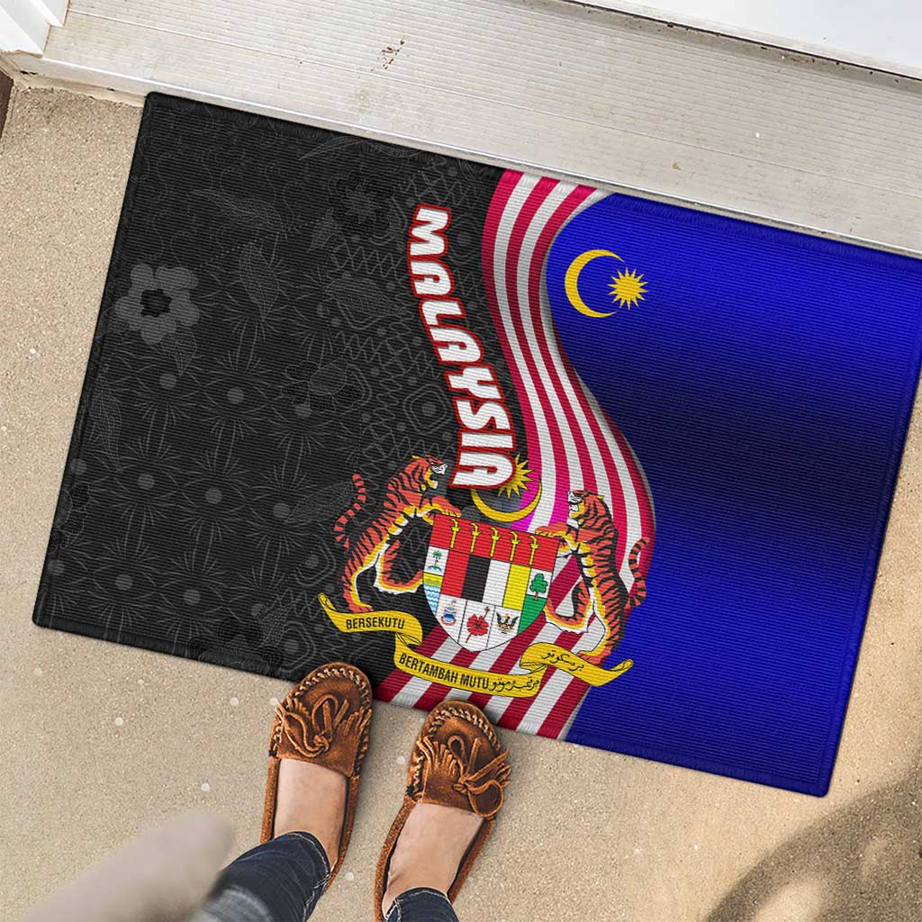 Malaysia Coat of Arms Rubber Doormat with National Flag and Black Batik Pattern