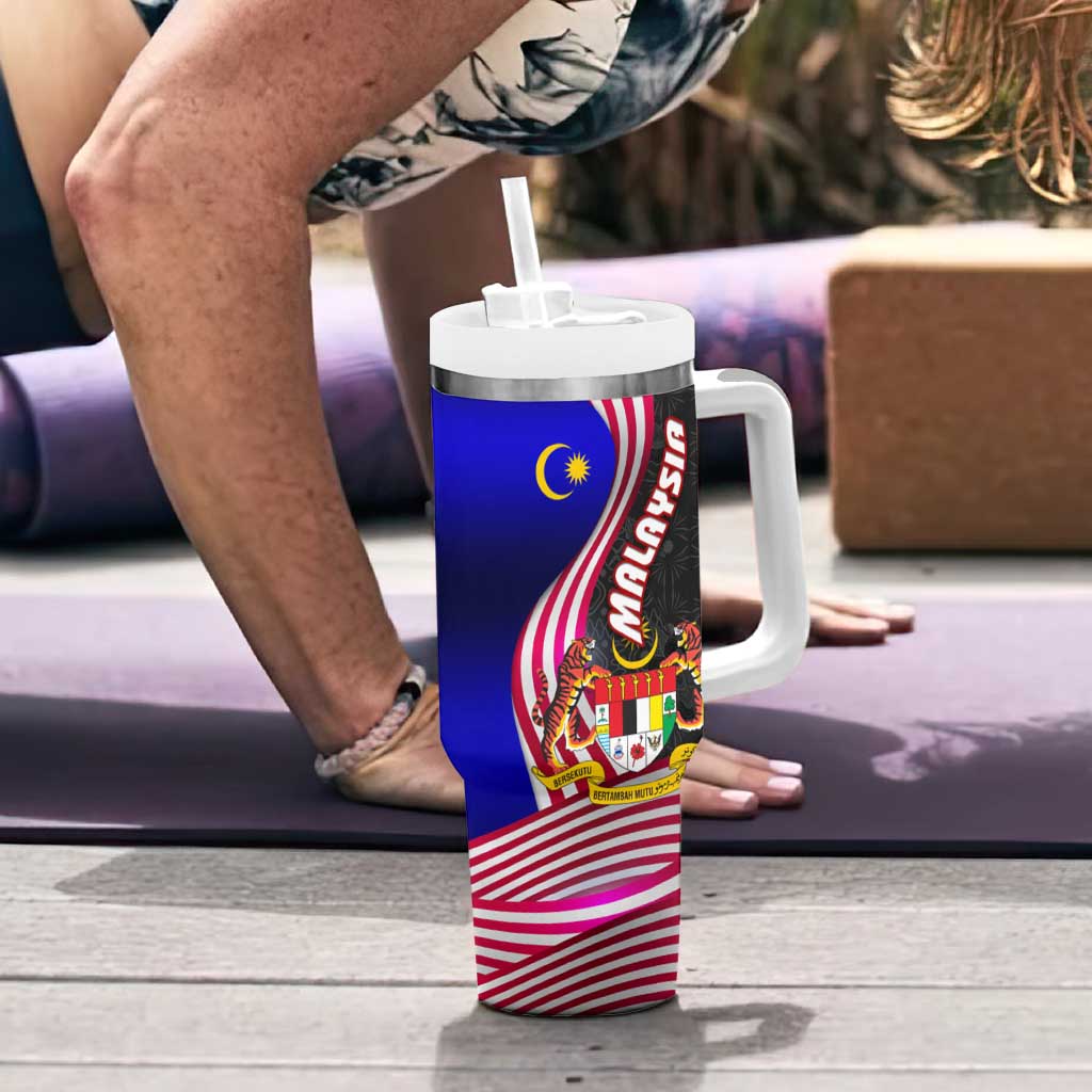 Malaysia Coat of Arms Tumbler With Handle with National Flag and Black Batik Pattern