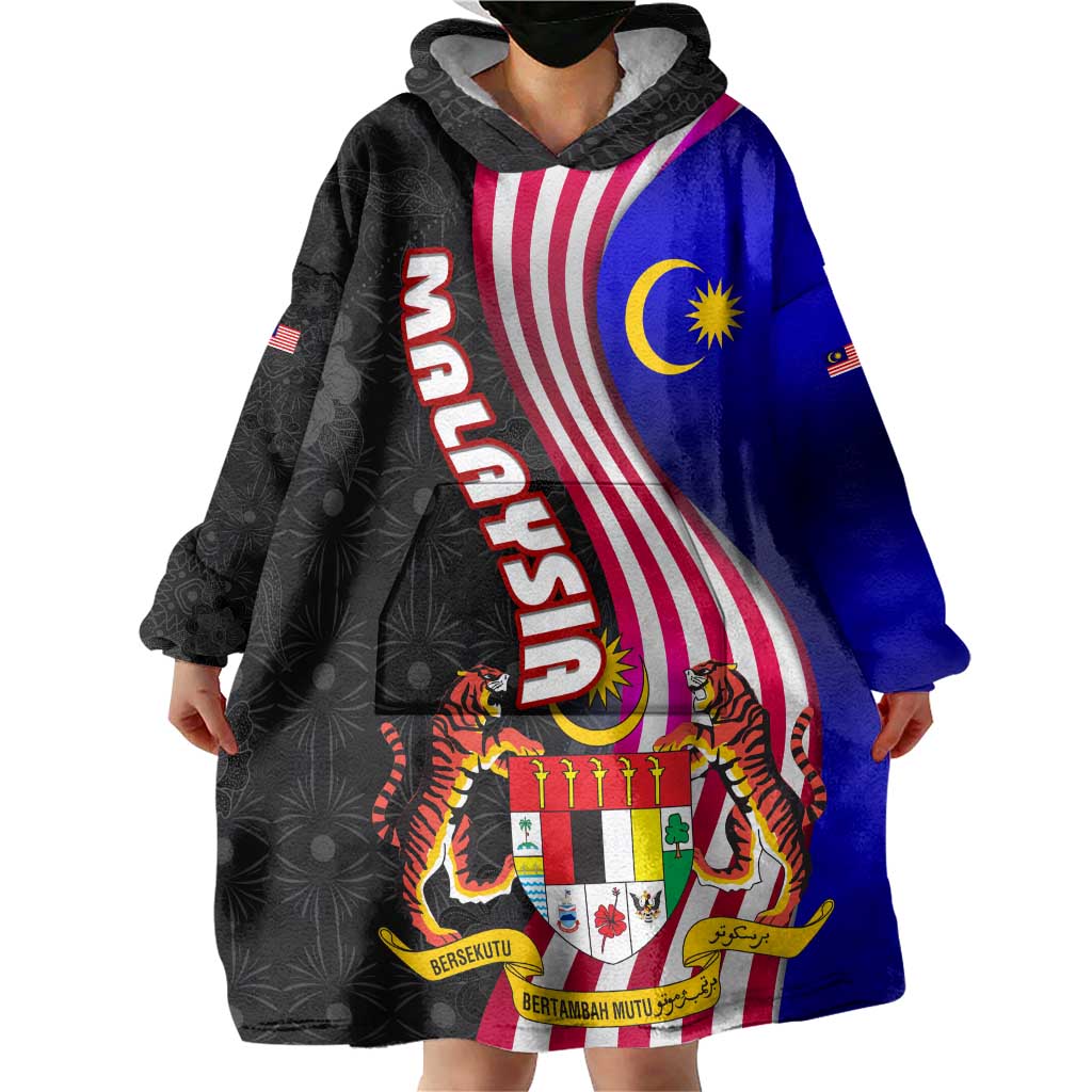Malaysia Coat of Arms Wearable Blanket Hoodie with National Flag and Black Batik Pattern