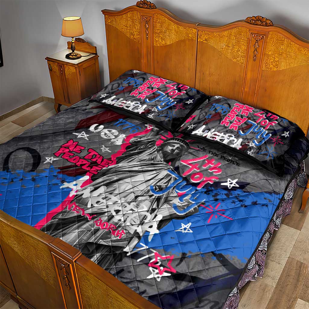 4th of July Graffiti Quilt Bed Set with Statue of Liberty and American Independence Street Art Design - Wonder Print Shop