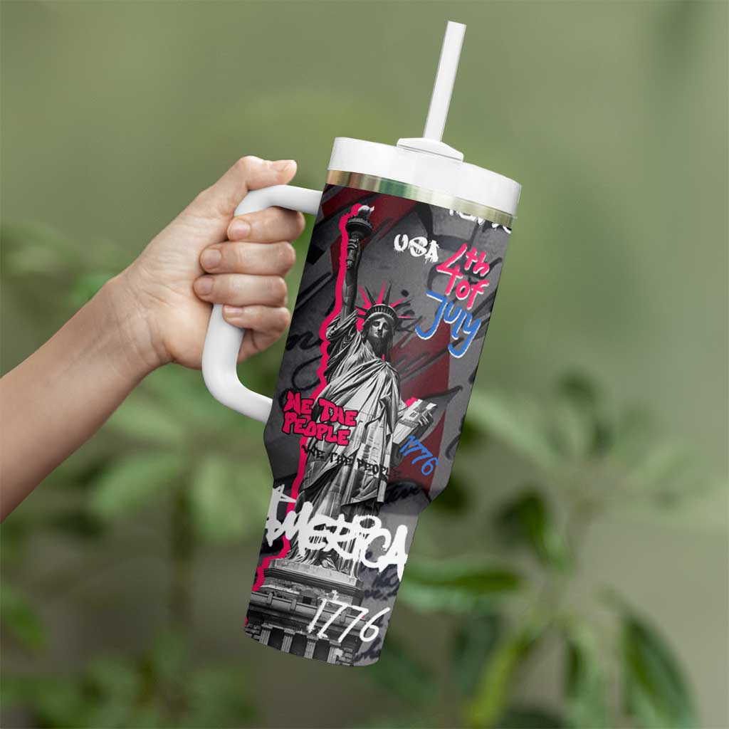 4th of July Graffiti Tumbler With Handle with Statue of Liberty and American Independence Street Art Design - Wonder Print Shop