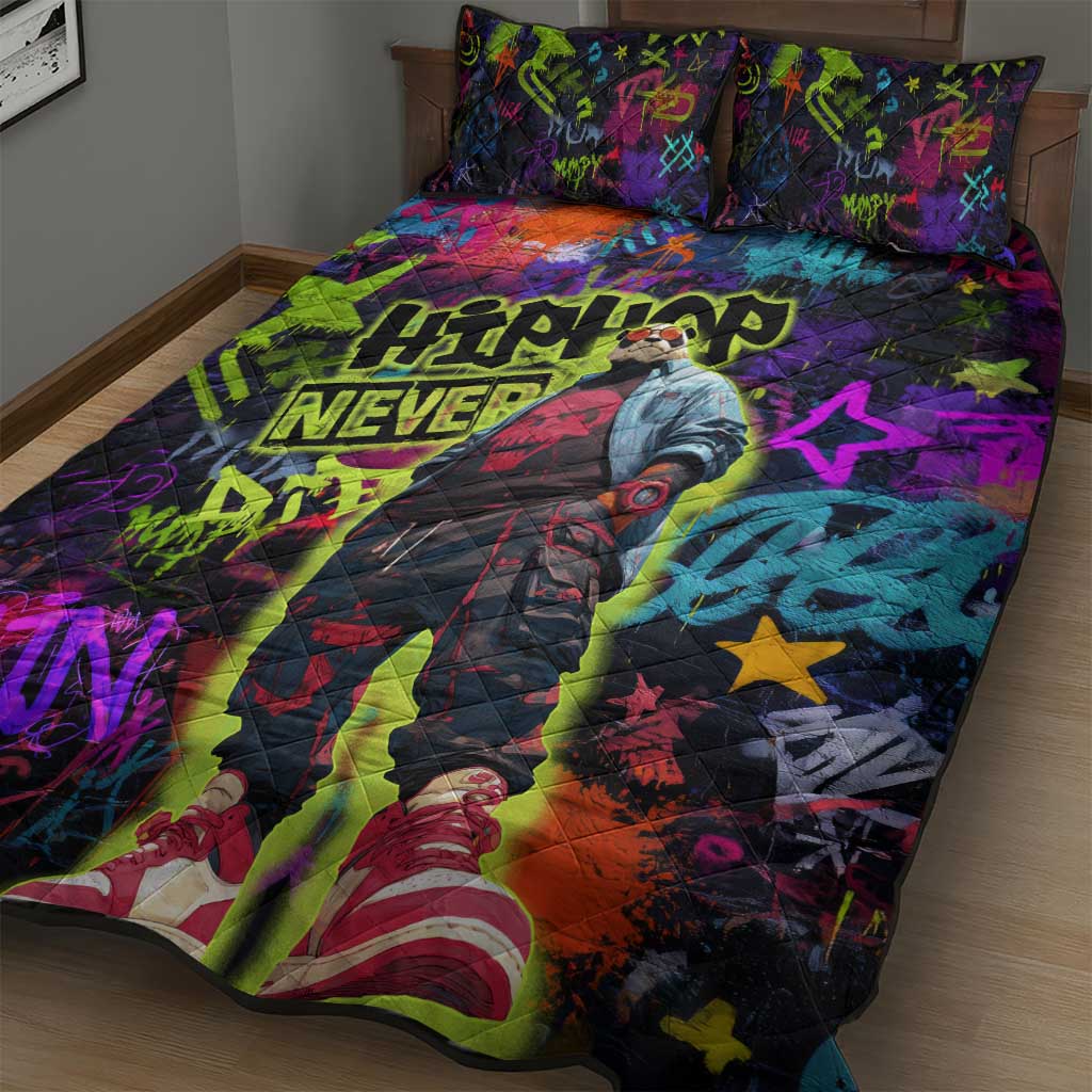 Graffiti Hip Hop Quilt Bed Set with Neon Bear and Street Artist Panda Design - Wonder Print Shop