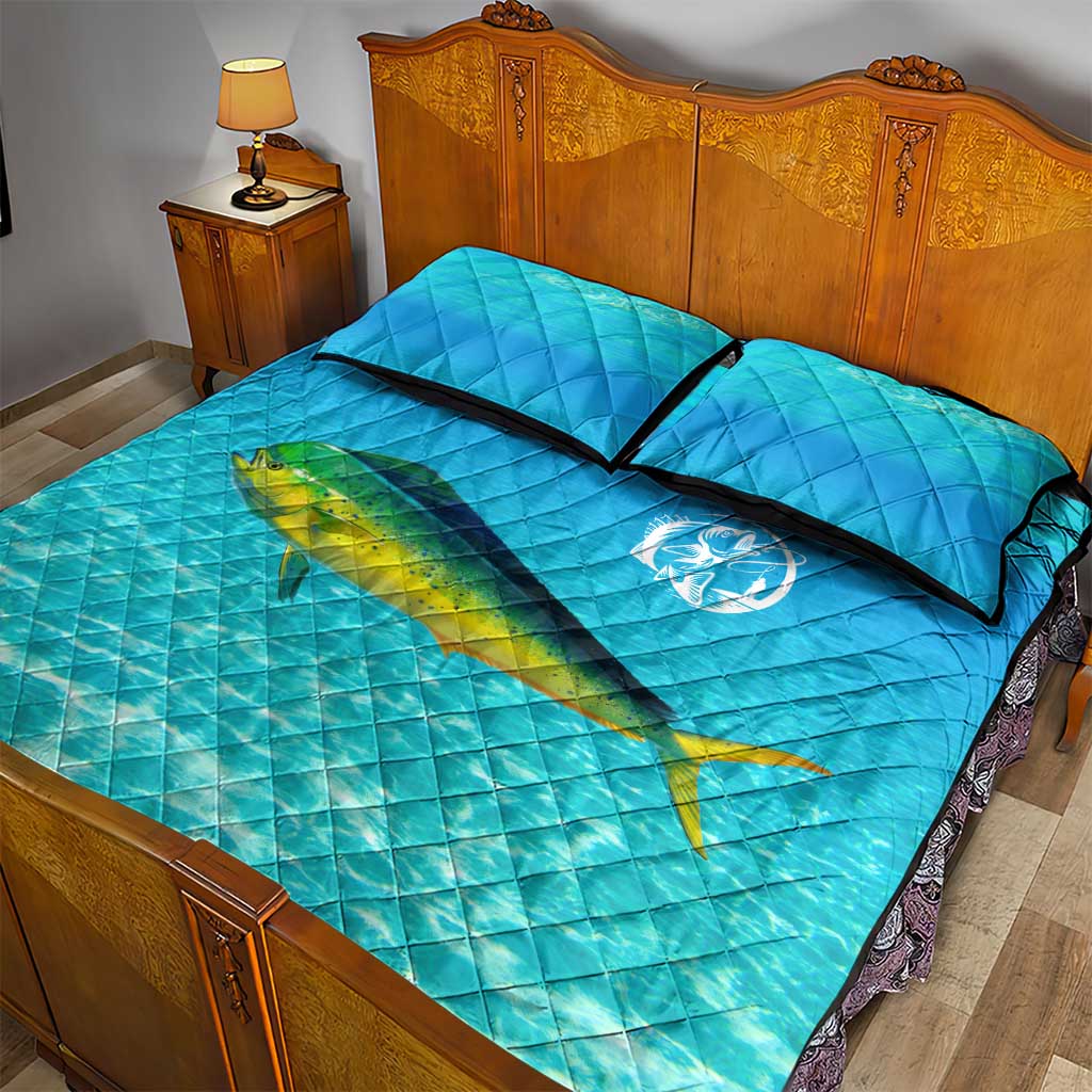 Mahi Mahi  Fishing Customize Name Quilt Bed Set Underwater Blue Background in Tropical Ocean Scene - Wonder Print Shop