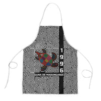 Indigenous Regions of Panama Guna de Madungandí Apron with Colorful Turtle and Black White Geometric Pattern - Wonder Print Shop