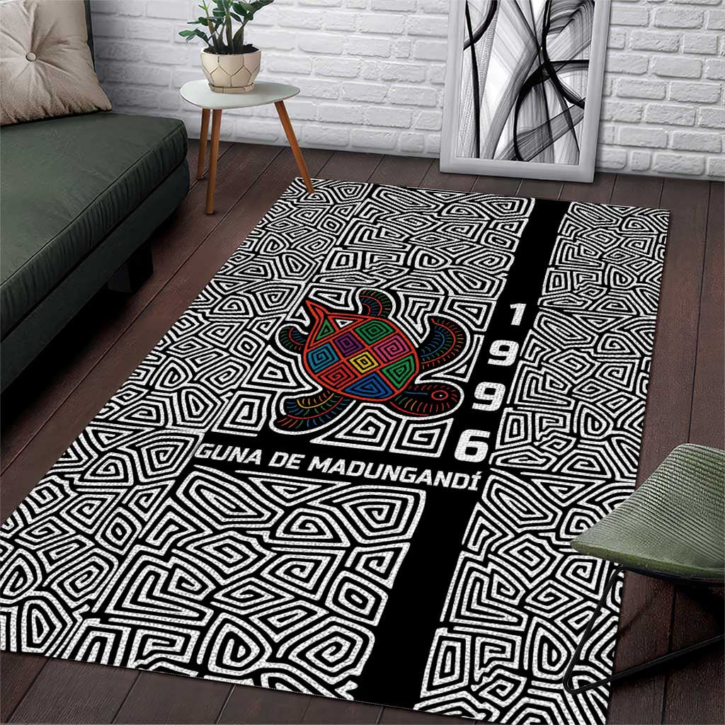Indigenous Regions of Panama Guna de Madungandí Area Rug with Colorful Turtle and Black White Geometric Pattern - Wonder Print Shop