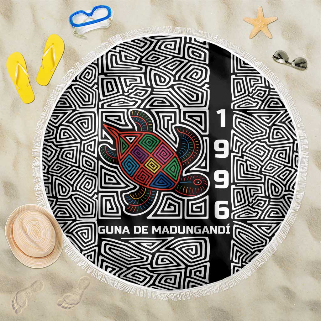 Indigenous Regions of Panama Guna de Madungandí Beach Blanket with Colorful Turtle and Black White Geometric Pattern - Wonder Print Shop
