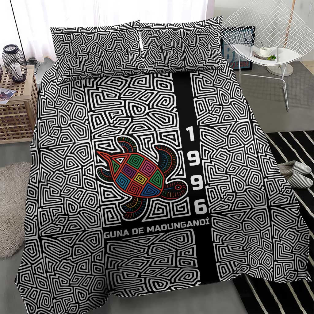 Indigenous Regions of Panama Guna de Madungandí Bedding Set with Colorful Turtle and Black White Geometric Pattern - Wonder Print Shop