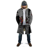 Indigenous Regions of Panama Guna de Madungandí Cloak with Colorful Turtle and Black White Geometric Pattern - Wonder Print Shop