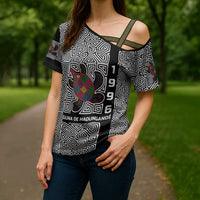 Indigenous Regions of Panama Guna de Madungandí Cross Shoulder Shirt with Colorful Turtle and Black White Geometric Pattern - Wonder Print Shop